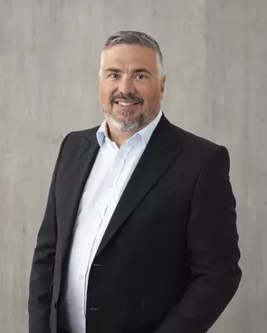 Chas Woodyer, West Vancouver, Real Estate Agent